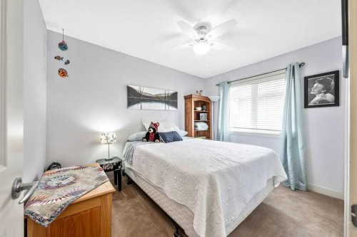 20 Sherwood Rise Nw, Calgary, AB - Indoor Photo Showing Bedroom