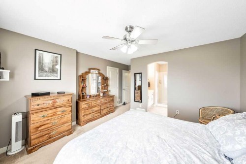 20 Sherwood Rise Nw, Calgary, AB - Indoor Photo Showing Bedroom