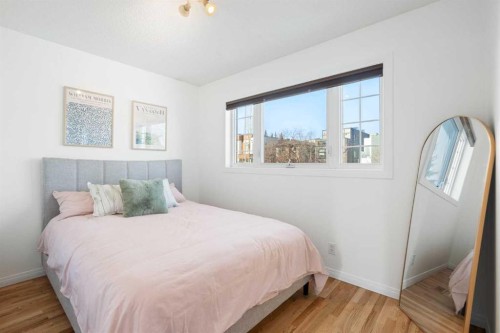 2213 31 Avenue Sw, Calgary, AB - Indoor Photo Showing Bedroom