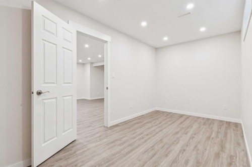 132 Citadel Meadow Bay Nw, Calgary, AB - Indoor Photo Showing Other Room