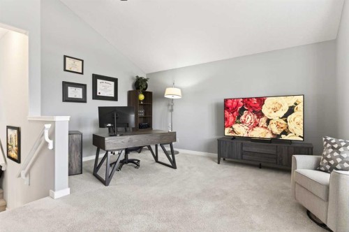 4 Cougarstone Square Sw, Calgary, AB - Indoor