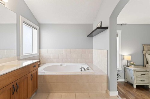 4 Cougarstone Square Sw, Calgary, AB - Indoor Photo Showing Bathroom