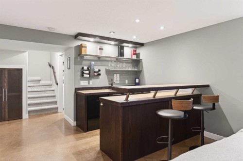 4 Cougarstone Square Sw, Calgary, AB - Indoor