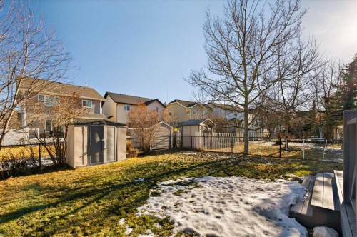 4 Cougarstone Square Sw, Calgary, AB - Outdoor