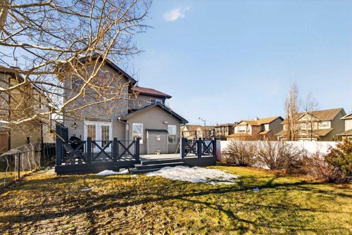 4 Cougarstone Square Sw, Calgary, AB - Outdoor