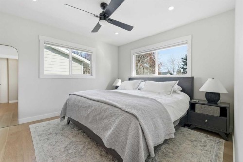 8615 7 Street Sw, Calgary, AB - Indoor Photo Showing Bedroom
