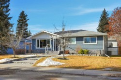 8615 7 Street SW Calgary, AB T2V 1G8
