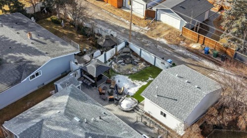 8615 7 Street Sw, Calgary, AB - Outdoor