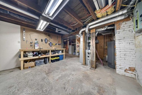 414 12 Avenue Nw, Calgary, AB - Indoor Photo Showing Basement