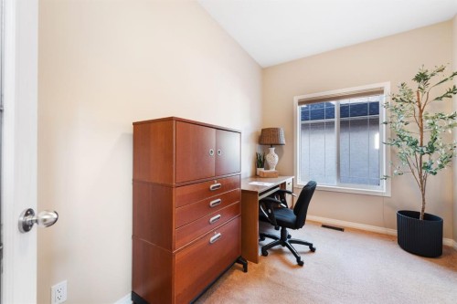 8 Heritage Cove, Heritage Pointe, AB - Indoor