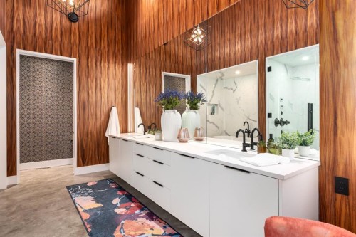 411 Cliffe Avenue Sw, Calgary, AB - Indoor Photo Showing Bathroom