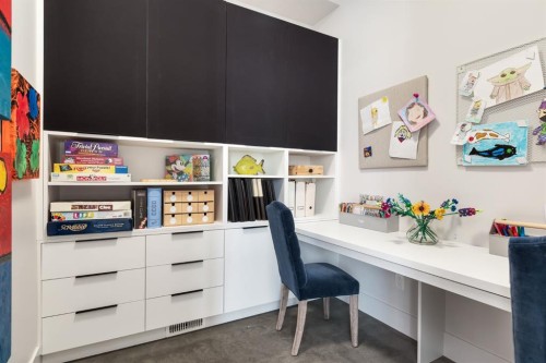 411 Cliffe Avenue Sw, Calgary, AB - Indoor Photo Showing Office