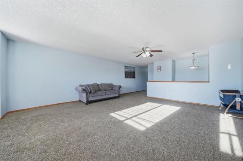 218 Tarawood Place Ne, Calgary, AB - Indoor