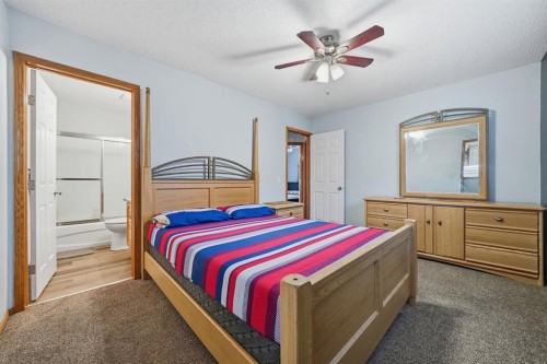 218 Tarawood Place Ne, Calgary, AB - Indoor Photo Showing Bedroom
