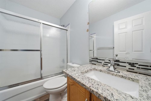 218 Tarawood Place Ne, Calgary, AB - Indoor Photo Showing Bathroom