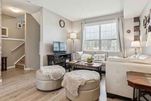 61 Nolancrest Gate Nw, Calgary, AB - Indoor Photo Showing Living Room