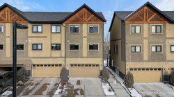 403 Valley Ridge Manor NW Calgary, AB T3B 6C4