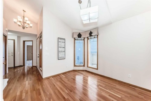 110 Somerglen Road Sw, Calgary, AB - Indoor Photo Showing Other Room
