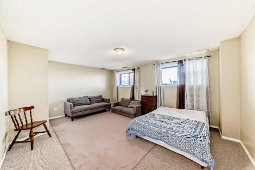 7160 Temple Drive Ne, Calgary, AB - Indoor Photo Showing Bedroom