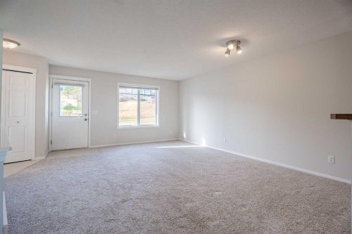122 Panamount Drive Nw, Calgary, AB - Indoor Photo Showing Other Room