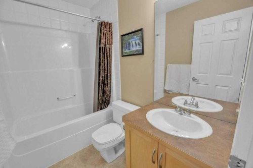 550 Copperfield Boulevard Se, Calgary, AB - Indoor Photo Showing Bathroom