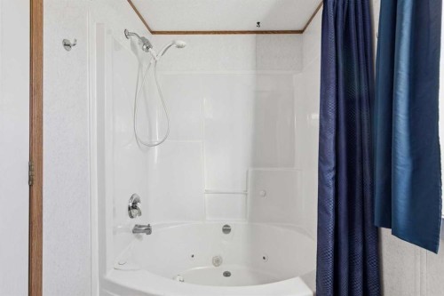 1909 29 Avenue, Nanton, AB - Indoor Photo Showing Bathroom
