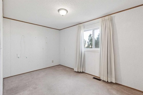 1909 29 Avenue, Nanton, AB - Indoor Photo Showing Other Room
