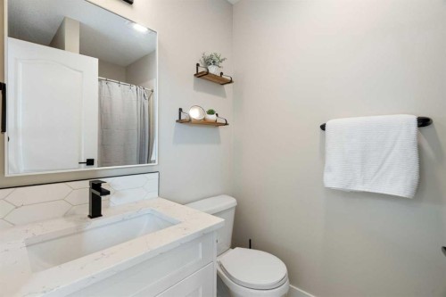 111 Woodside Circle Nw, Airdrie, AB 