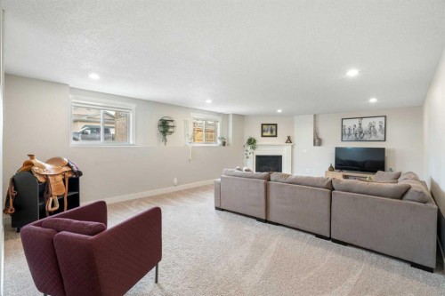111 Woodside Circle Nw, Airdrie, AB 