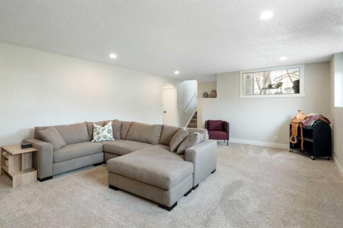 111 Woodside Circle Nw, Airdrie, AB 