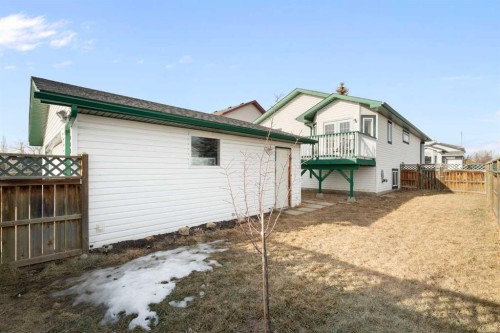 111 Woodside Circle Nw, Airdrie, AB 