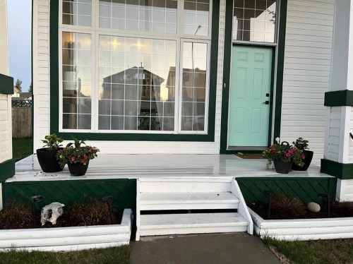 111 Woodside Circle Nw, Airdrie, AB 