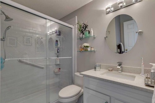 271 Tuscany Valley Drive Nw, Calgary, AB - Indoor Photo Showing Bathroom
