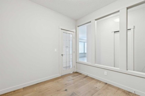 202-880 Centre Avenue Ne, Calgary, AB - Indoor Photo Showing Other Room