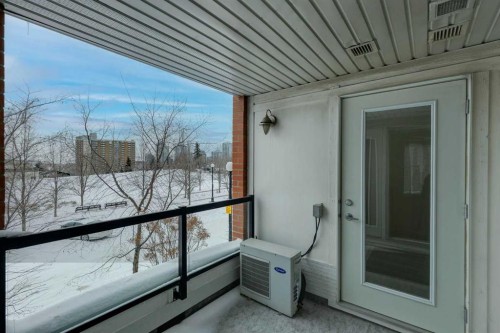 202-880 Centre Avenue Ne, Calgary, AB - Outdoor With Exterior