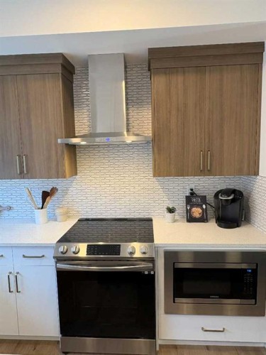 540 Legacy Circle Se, Calgary, AB - Indoor Photo Showing Kitchen