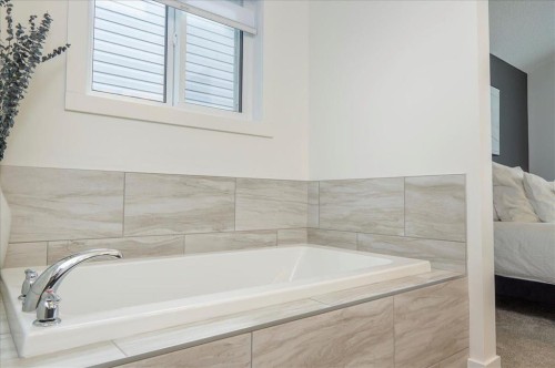 540 Legacy Circle Se, Calgary, AB - Indoor Photo Showing Bathroom