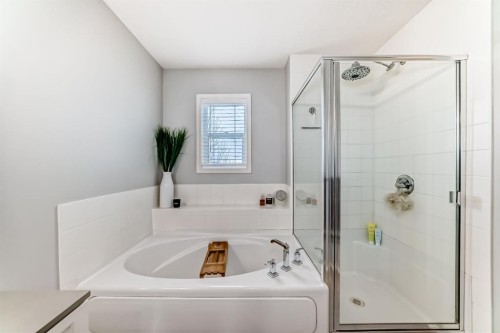 936 Copperfield Boulevard Se, Calgary, AB - Indoor