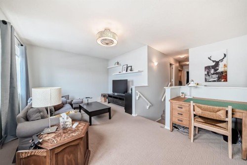 936 Copperfield Boulevard Se, Calgary, AB - Indoor