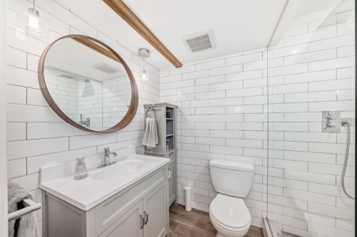 936 Copperfield Boulevard Se, Calgary, AB - Indoor Photo Showing Bathroom