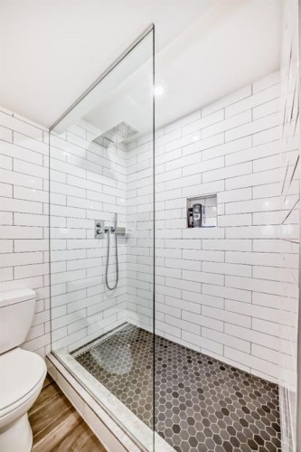 936 Copperfield Boulevard Se, Calgary, AB - Indoor Photo Showing Bathroom