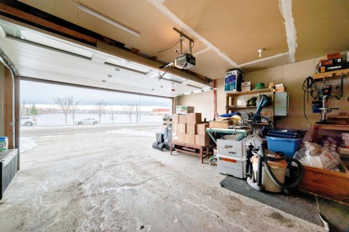 936 Copperfield Boulevard Se, Calgary, AB - Indoor Photo Showing Garage