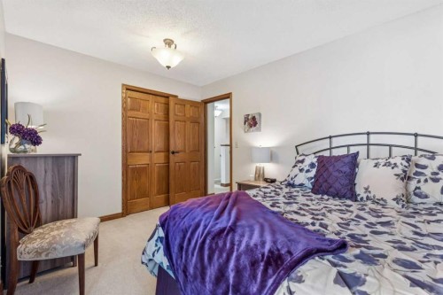 6 Glenbrook Crescent, Cochrane, AB - Indoor Photo Showing Bedroom