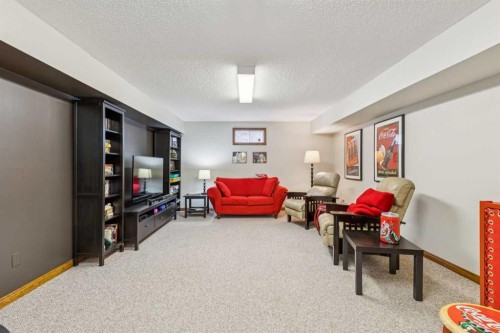 6 Glenbrook Crescent, Cochrane, AB - Indoor