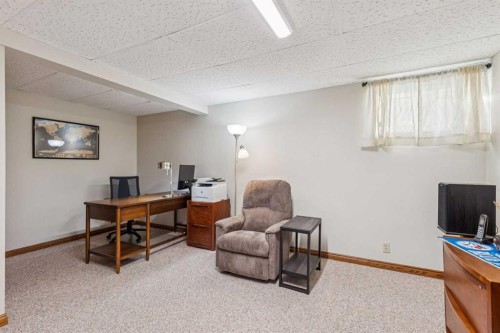 6 Glenbrook Crescent, Cochrane, AB - Indoor Photo Showing Other Room