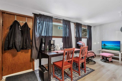 105 2 Avenue Ne, Sundre, AB - Indoor