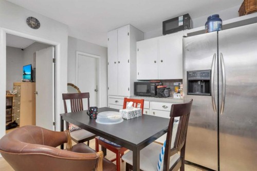105 2 Avenue Ne, Sundre, AB - Indoor Photo Showing Dining Room