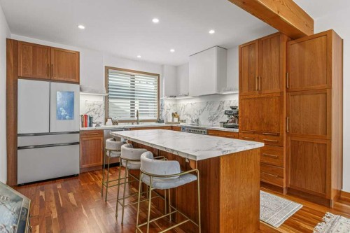 4-511 6Th Avenue, Canmore, AB - Indoor Photo Showing Kitchen