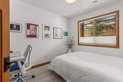4-511 6Th Avenue, Canmore, AB - Indoor Photo Showing Bedroom