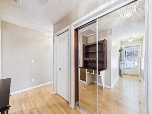 503 Dalcastle Mews Nw, Calgary, AB - Indoor Photo Showing Other Room